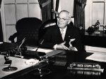 harry-truman-buck-stops-here.jpg harry-truman-buck-stops-here.jpg